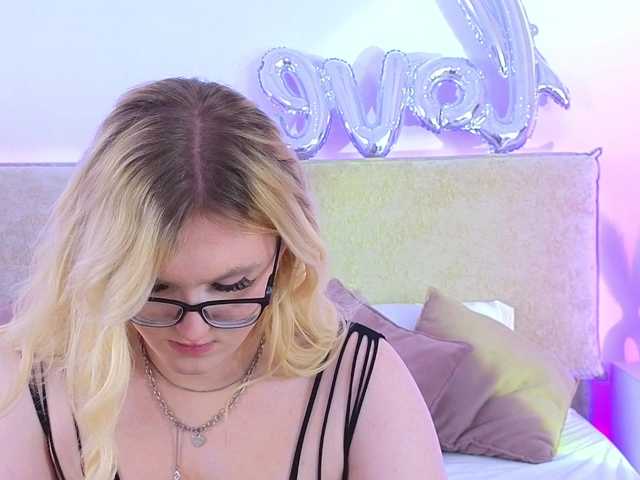 Julesnight live webcam show
