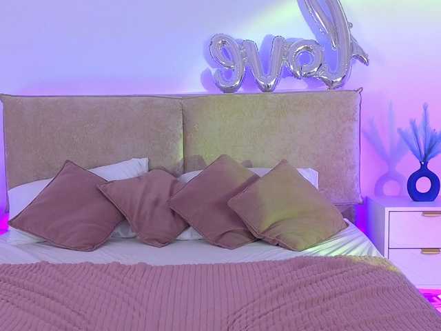 Julesnight live webcam show
