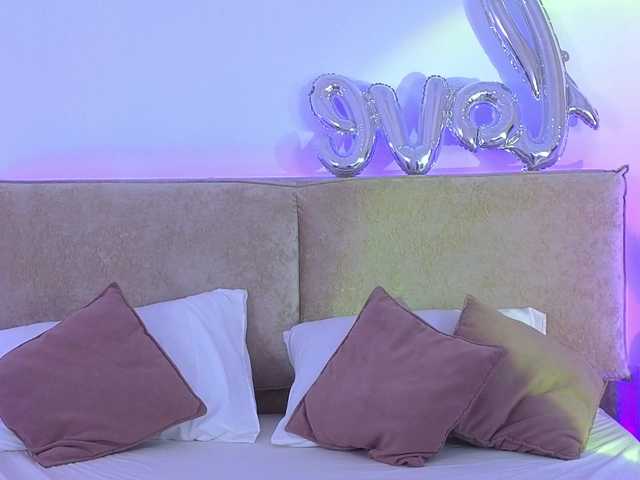 Julesnight live webcam show