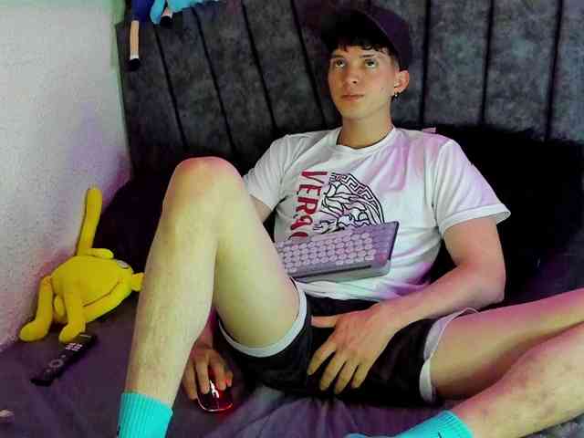 Jheampiero Sex Cam Show