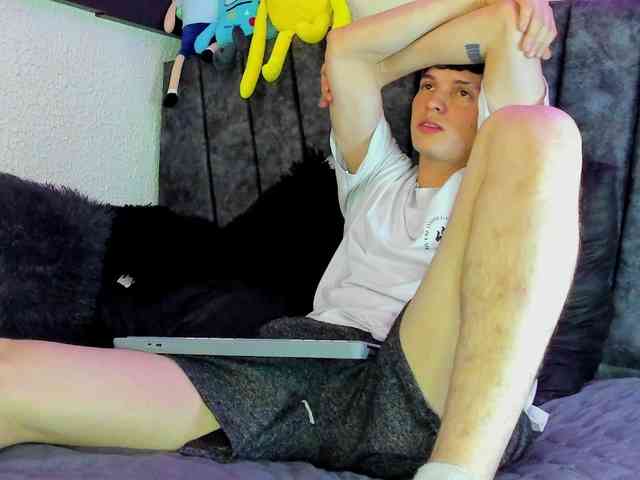 Jheampiero Sex Cam Show