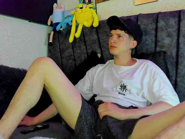 Jheampiero Sex Cam Show
