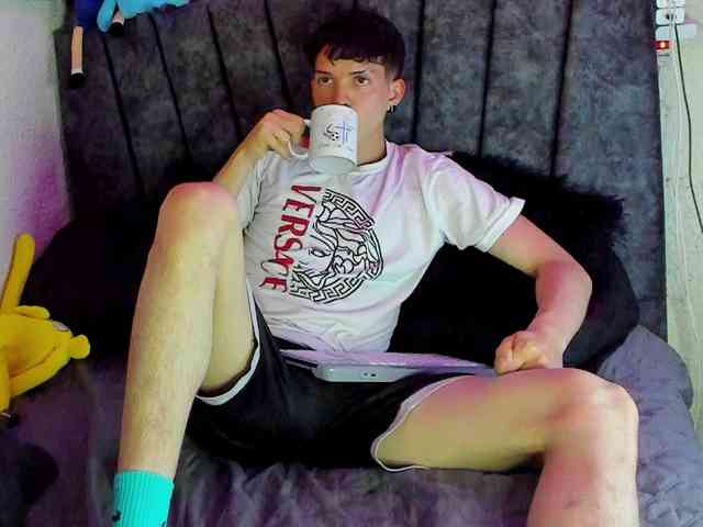 Jheampiero Sex Cam Show