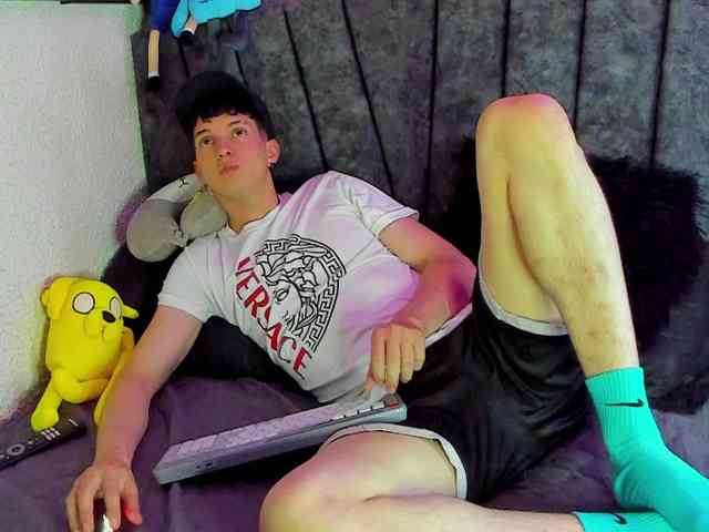 Jheampiero Sex Cam Show