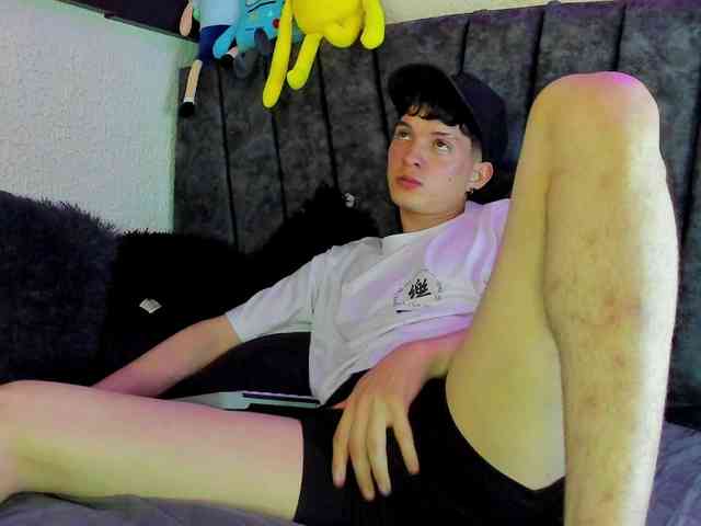 Jheampiero Sex Cam Show