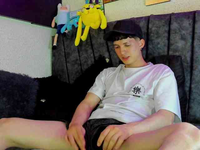 Jheampiero Sex Cam Show