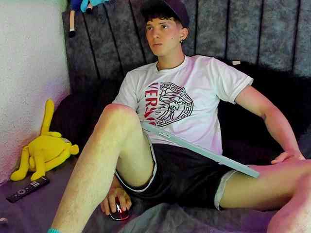 Jheampiero Sex Cam Show