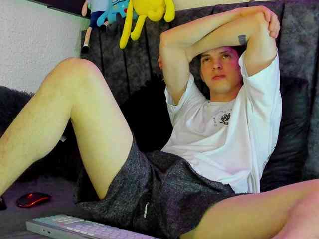 Jheampiero Sex Cam Show