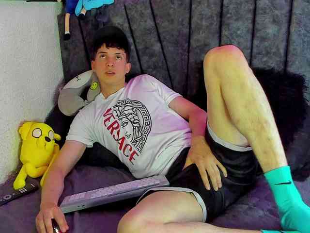 Jheampiero Sex Cam Show