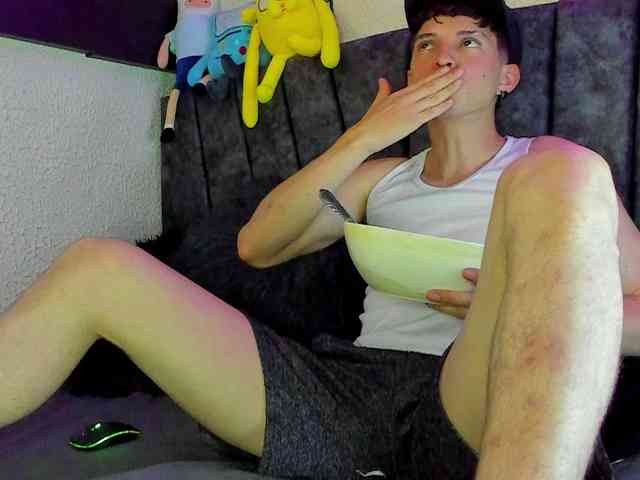 Jheampiero Sex Cam Show