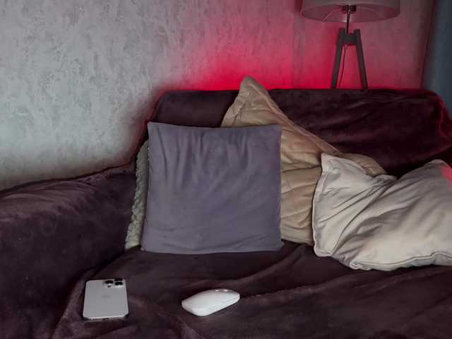 PinkFoxya live cam