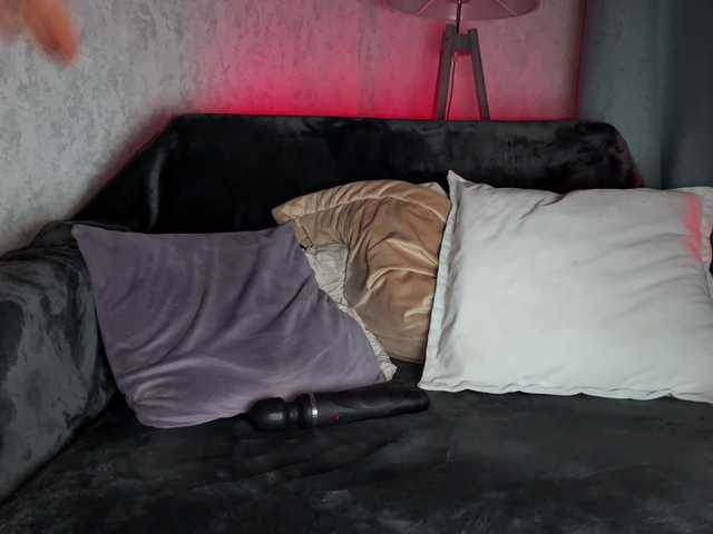 PinkFoxya live cam on BongaCams