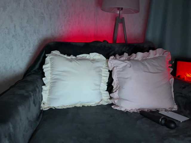 PinkFoxya live cam on BongaCams