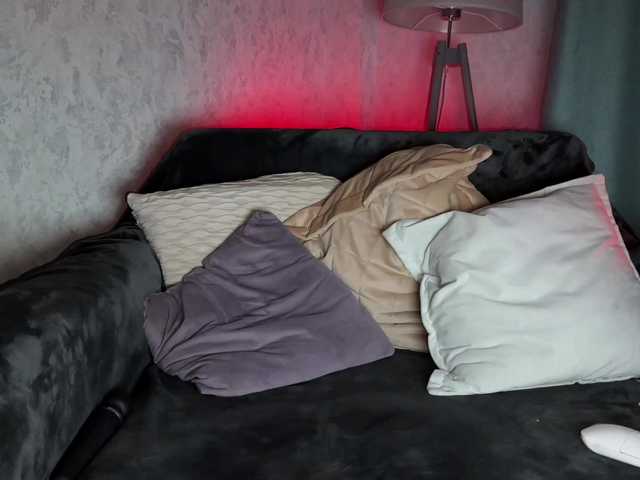 PinkFoxya live webcam show