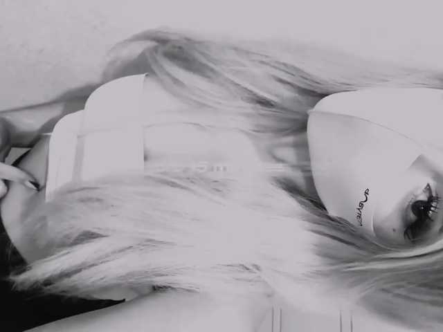 PinkFoxya live cam on BongaCams