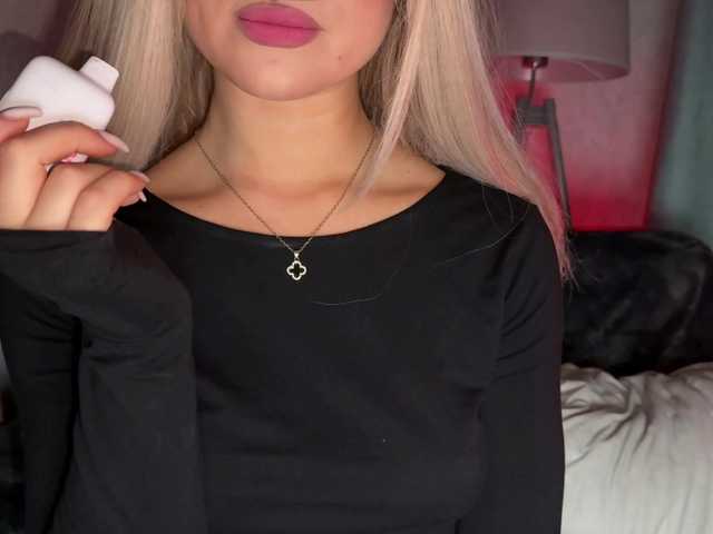 PinkFoxya live cam on BongaCams