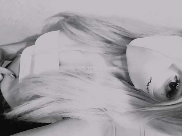 PinkFoxya live cam on BongaCams