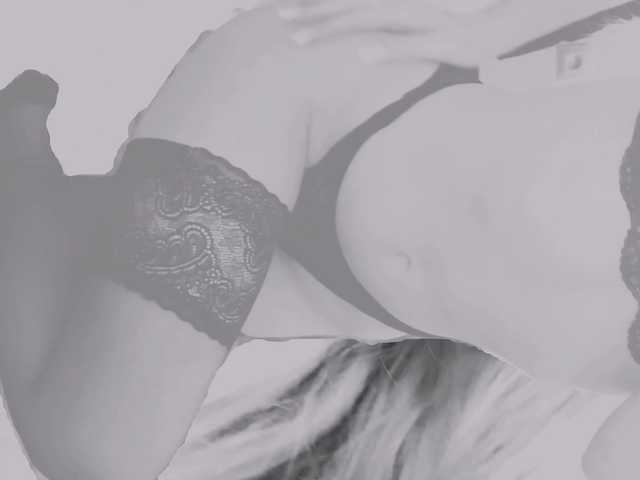 PinkFoxya live cam on BongaCams