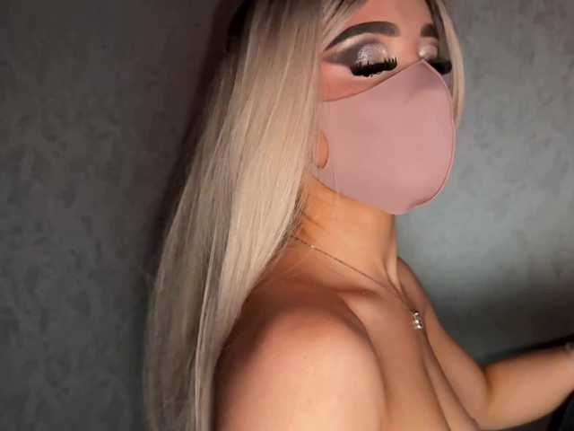 PinkFoxya live cam