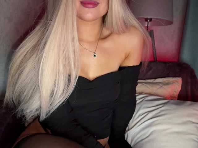  PinkFoxya chat room