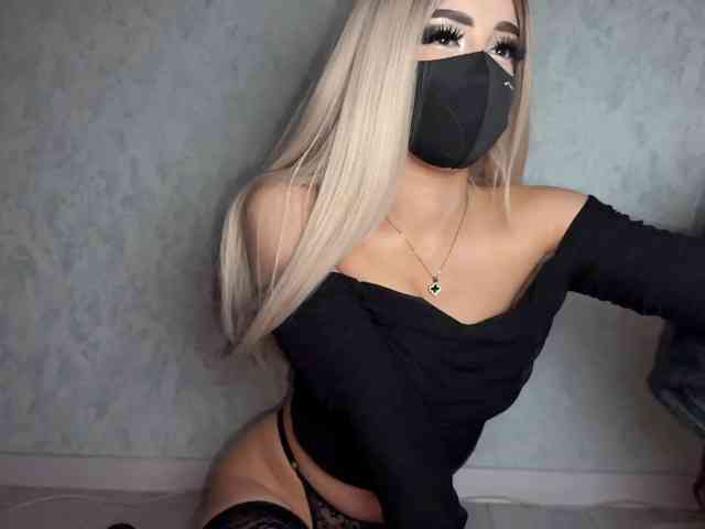 PinkFoxya webcam