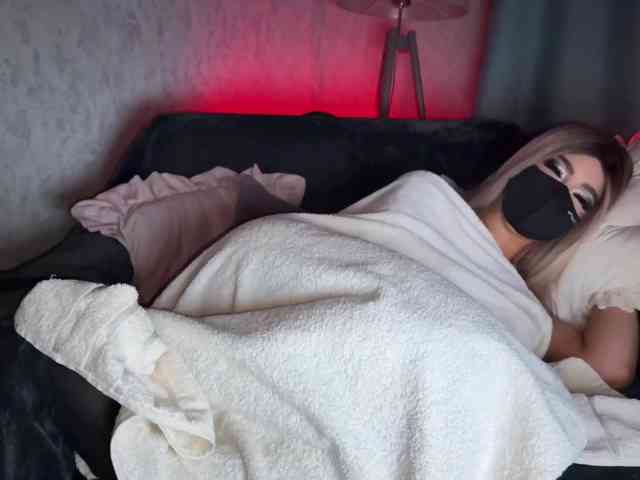 PinkFoxya webcam