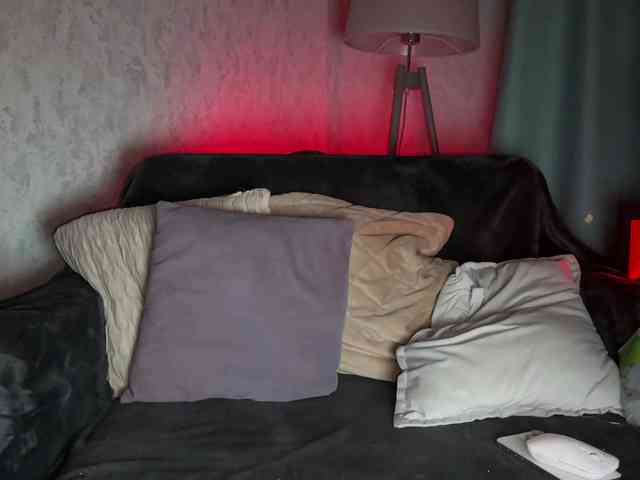 PinkFoxya webcam