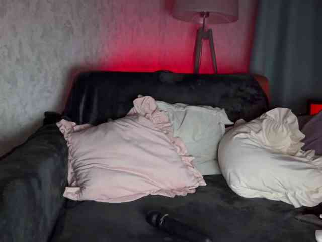 PinkFoxya live female cam on bongacams