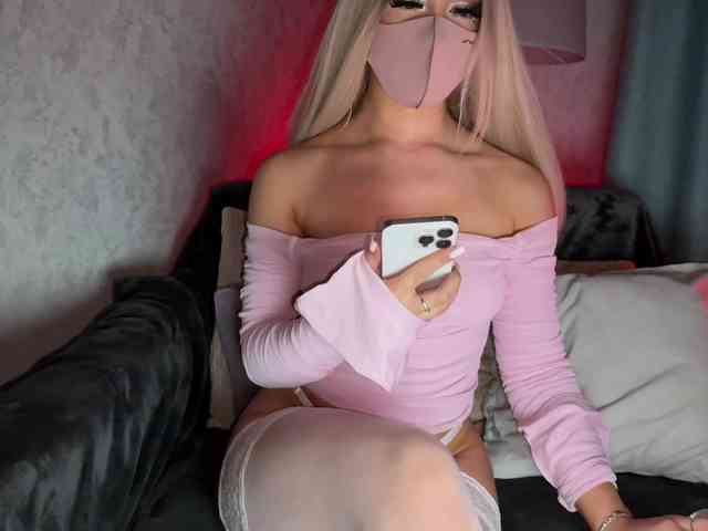 Model: PinkFoxya