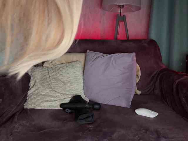 PinkFoxya Live Webcam on BongaCams
