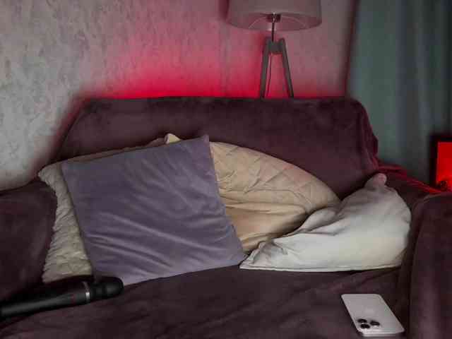 PinkFoxya webcam