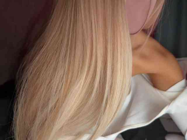 PinkFoxya webcam