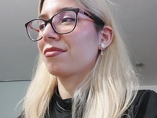 _LittleSammy Porn Show