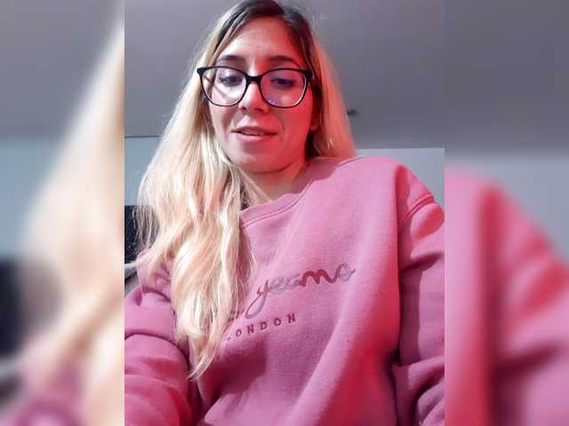 _LittleSammy — live female cam