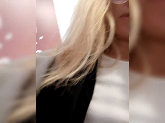 LittleSammy live cam on BongaCams