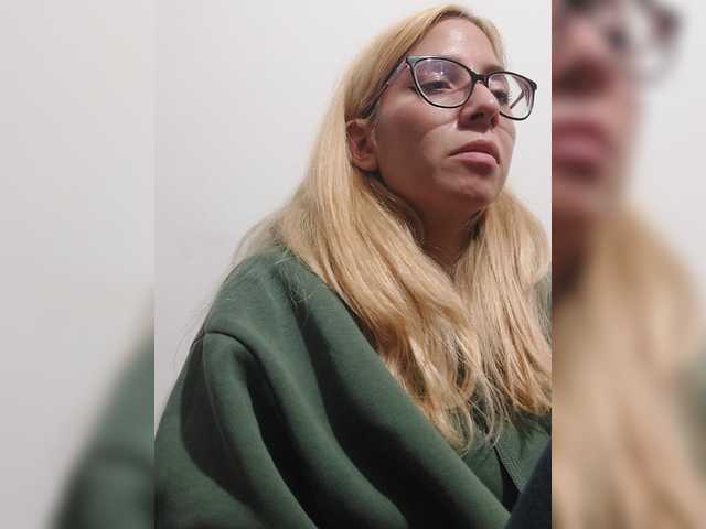 LittleSammy live cam on BongaCams