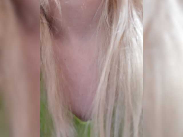 LittleSammy live cam on BongaCams