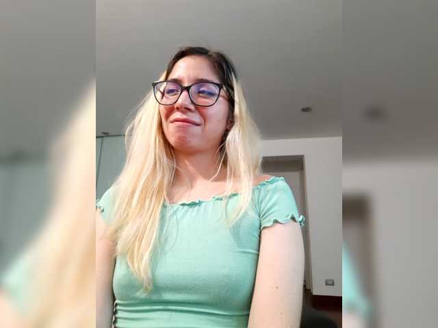 _LittleSammy live cam on BongaCams
