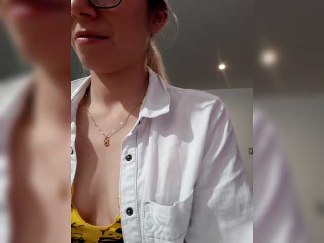 LittleSammy live cam on BongaCams