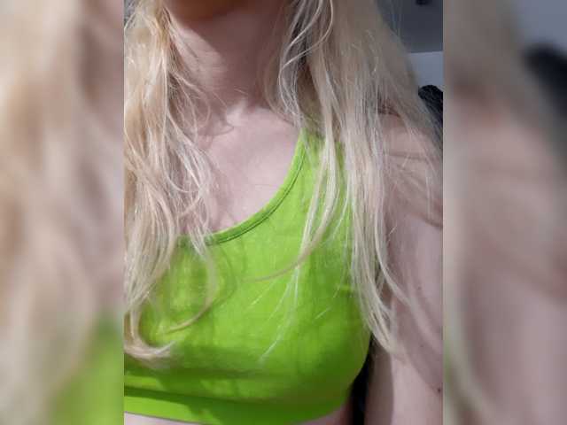 LittleSammy live cam on BongaCams