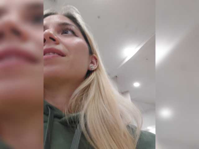 LittleSammy live cam on BongaCams
