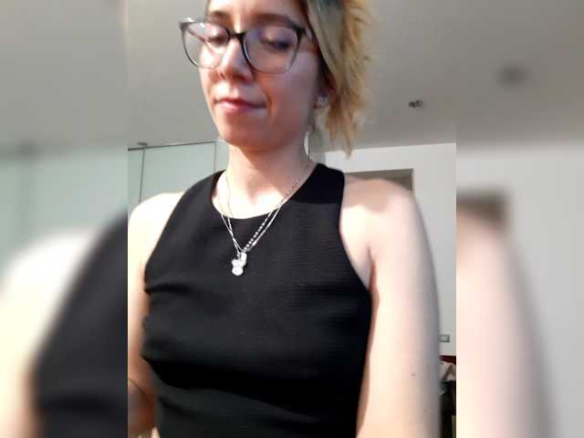 LittleSammy live cam on BongaCams