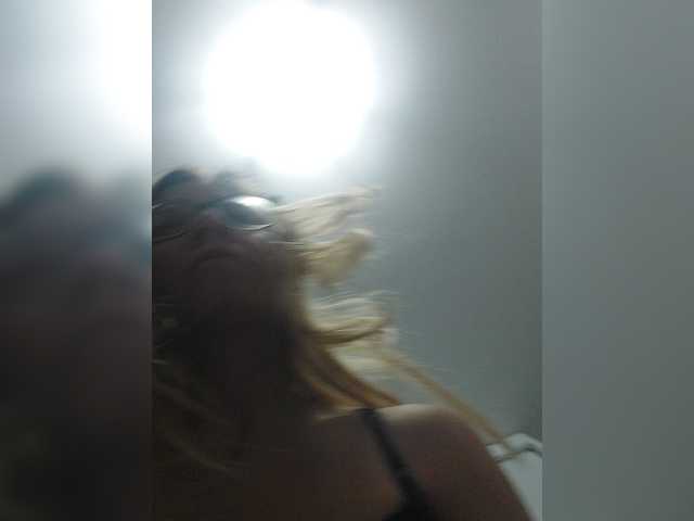 LittleSammy live cam on BongaCams