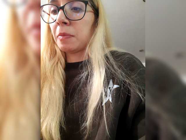 LittleSammy live cam on BongaCams