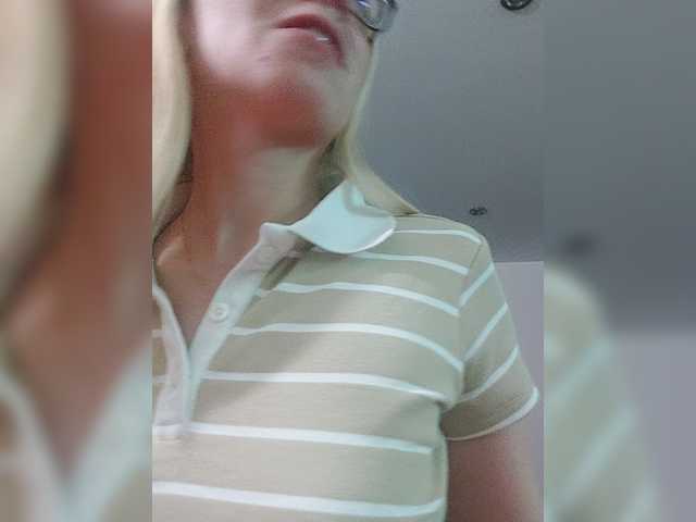 LittleSammy live cam on BongaCams