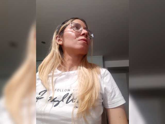 LittleSammy live cam on BongaCams