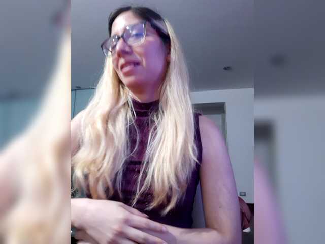 LittleSammy live cam on BongaCams