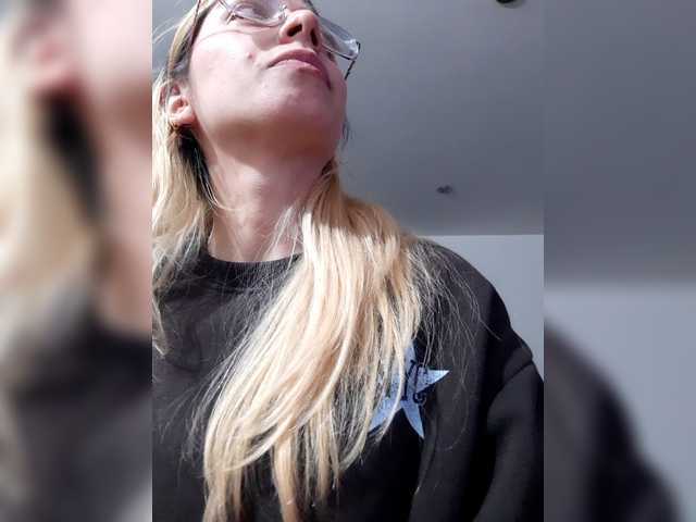 LittleSammy live cam on BongaCams