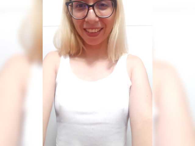 LittleSammy live cam on BongaCams