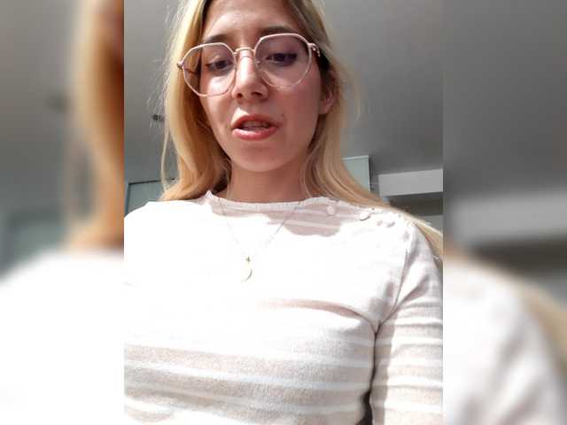 LittleSammy live cam on BongaCams